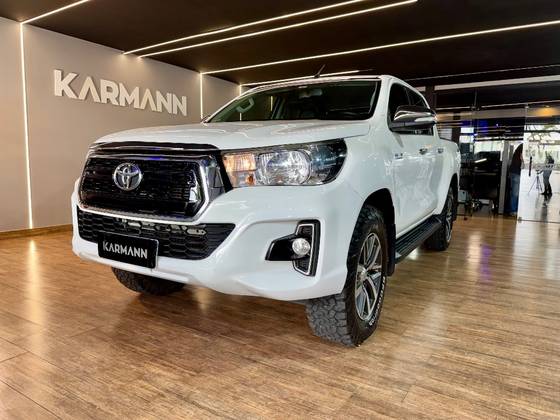 TOYOTA HILUX 2.8 SRV 4X4 CD 16V DIESEL 4P AUTOMÁTICO